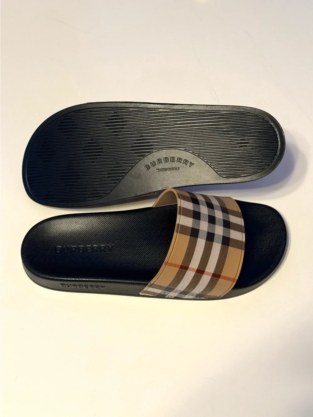 Burberry Slide Men’s Size 10 Black/Beige Rubber Slip-On Plaid Logo Sandals